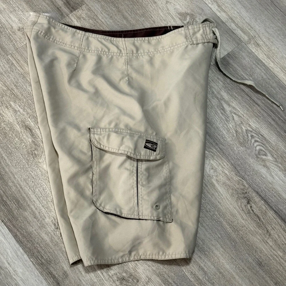 Hawaiian Performance Surf Wear Men's Tan Cargo Board Shorts Size‎ 32